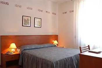 Ristorante Olimpia ホテル 3*