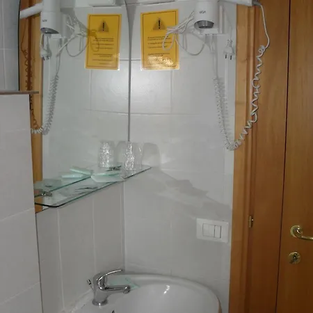 ホテル Ristorante Olimpia アッバディーア・サン・サルヴァトーレ